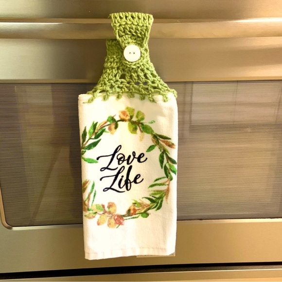HAND CRAFTED Colorful Crocheted Top Hanging Kitchen or Bathroom Hand Towels - Picture 5 of 7